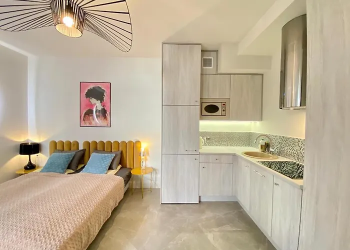 Апартаменты Luxury Panda In Old Town Краков