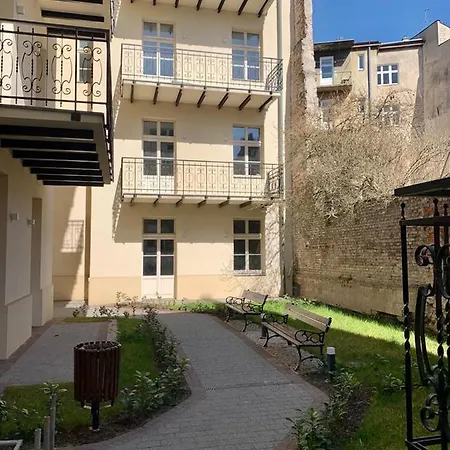 Luxury Panda In Old Town *